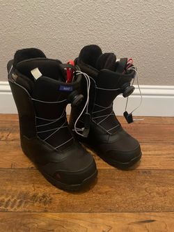Burton Women’s Snowboard Boots Size 7