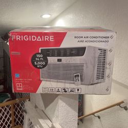 A/C Machine Frigidaire