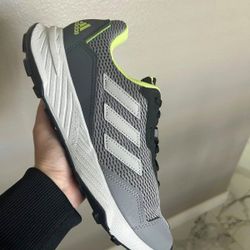 Adidas Light Motion Size 10