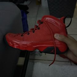 Selling Jordans size 4.5