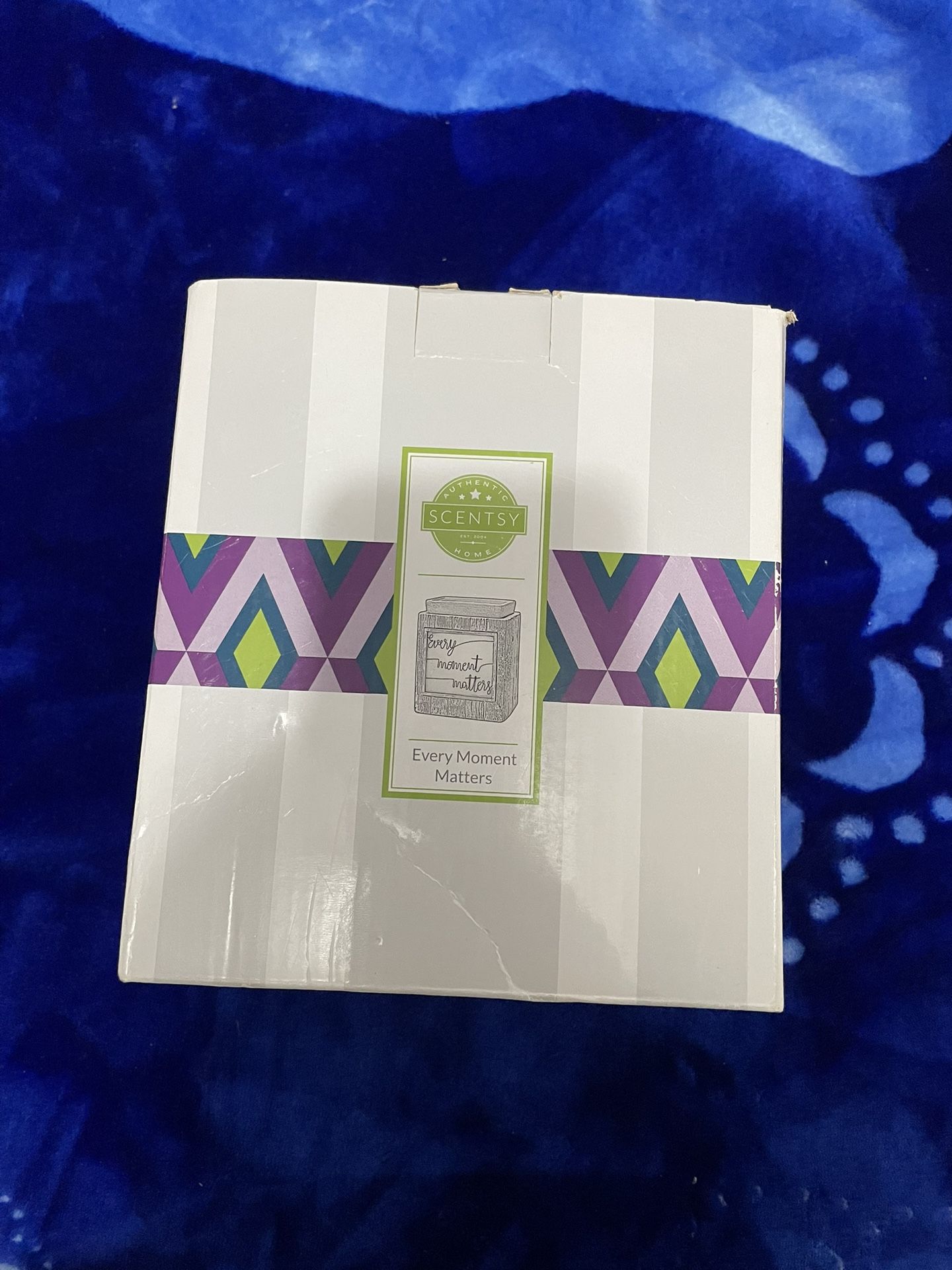 Scentsy EVERY MOMENT MATTERS Warmer new