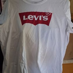White Levi's Men's Graphic Batwing Short-Sleeve T-shirt featuring the brand's iconic logo on the chest.