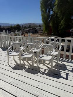 6 White Plastic Outdoor Patio Chairs