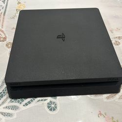 PS4 Bundle (Used)