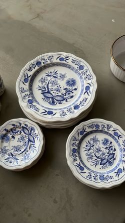 Oriental onion ironstone japan plates