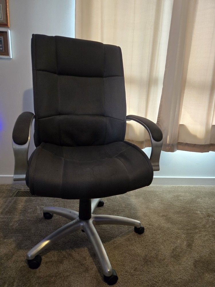 Executive Office Chair