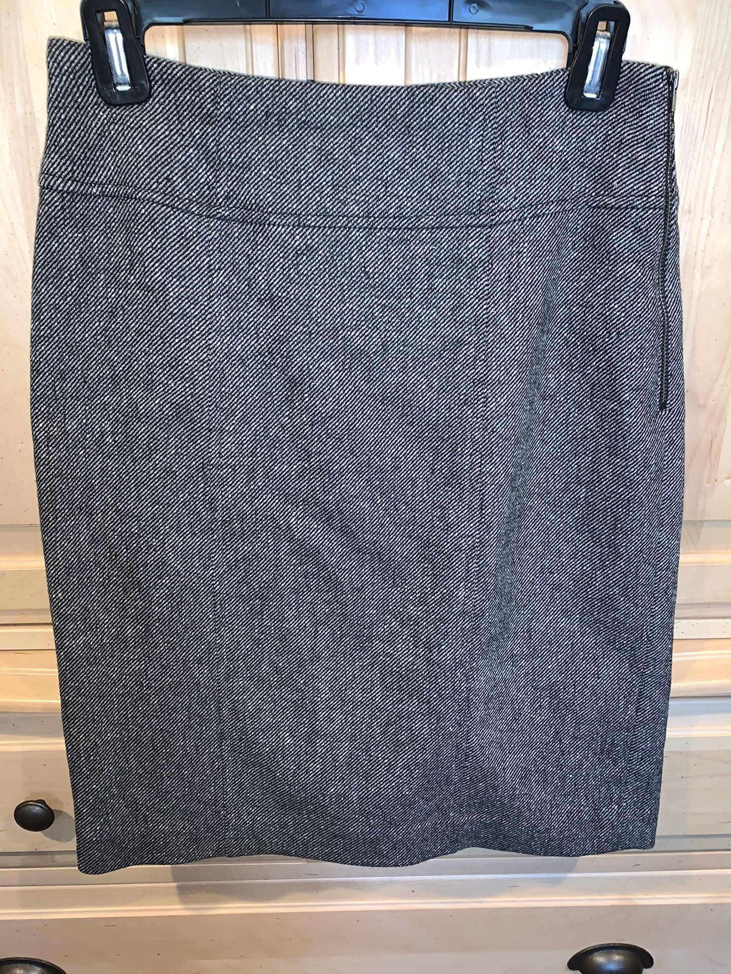 BR wool women’s pencil skirt size 2
