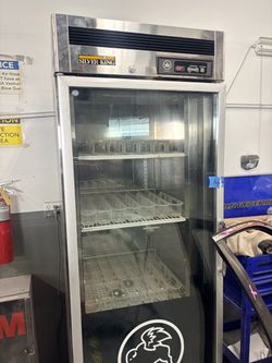 Bar refrigerator industrial