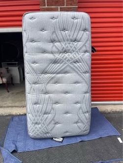 Renaissance Twin Hybrid mattress 14”h
