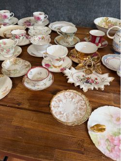 Chine teacups sauces lots of items over 100 pieces