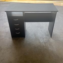 Black Desk