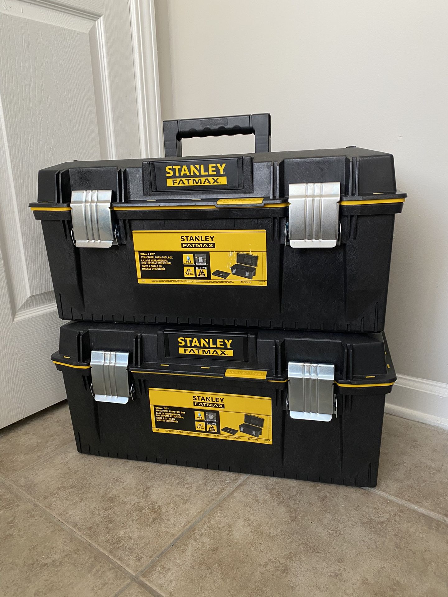Stanley Toolbox 23 in Fatmax Waterproof Heavy Duty Large Tool Box 23 in.
