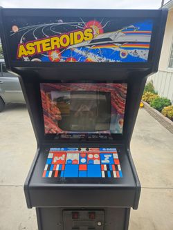Atari Asteroids Arcade Video Game