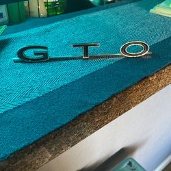 Vtg GTO Lemans Quarter  Panel Emblem 