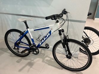 Fuji Sundcrest Mountain Bike