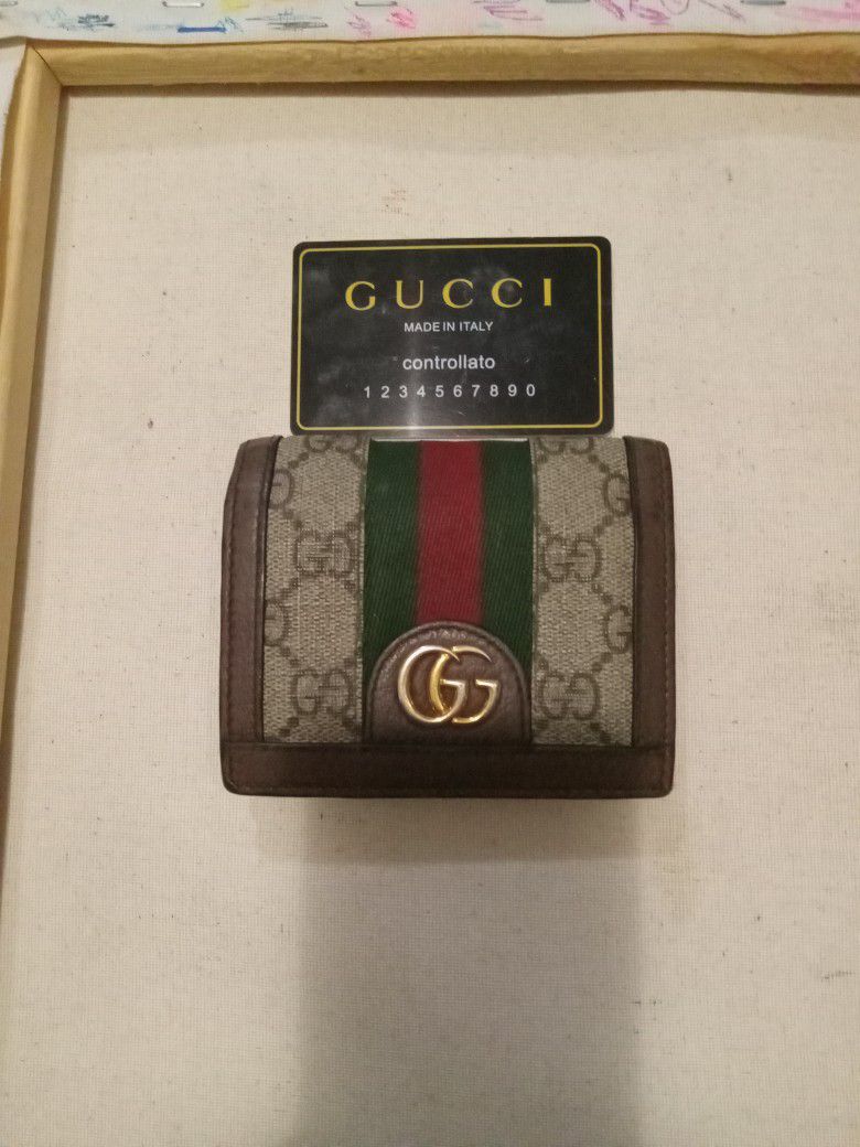 GUCCI MENS WALLET WITH GUCCI CARD
