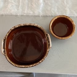 Hull Casserole Bowl And Matching Dip Bowl