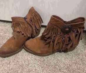 Sam Edelman boots size 6