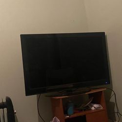 47 Inch Flat Screen TV For Sale 