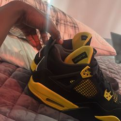 Air Jordan Yellow Thunders 