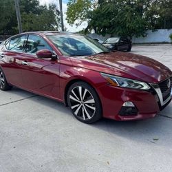 2020 Nissan Altima Platinum 
