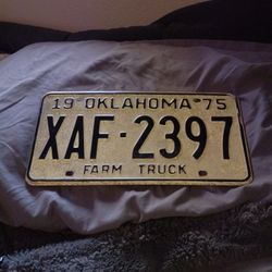 1975 Oklahoma Farm Truck Lic Plate 