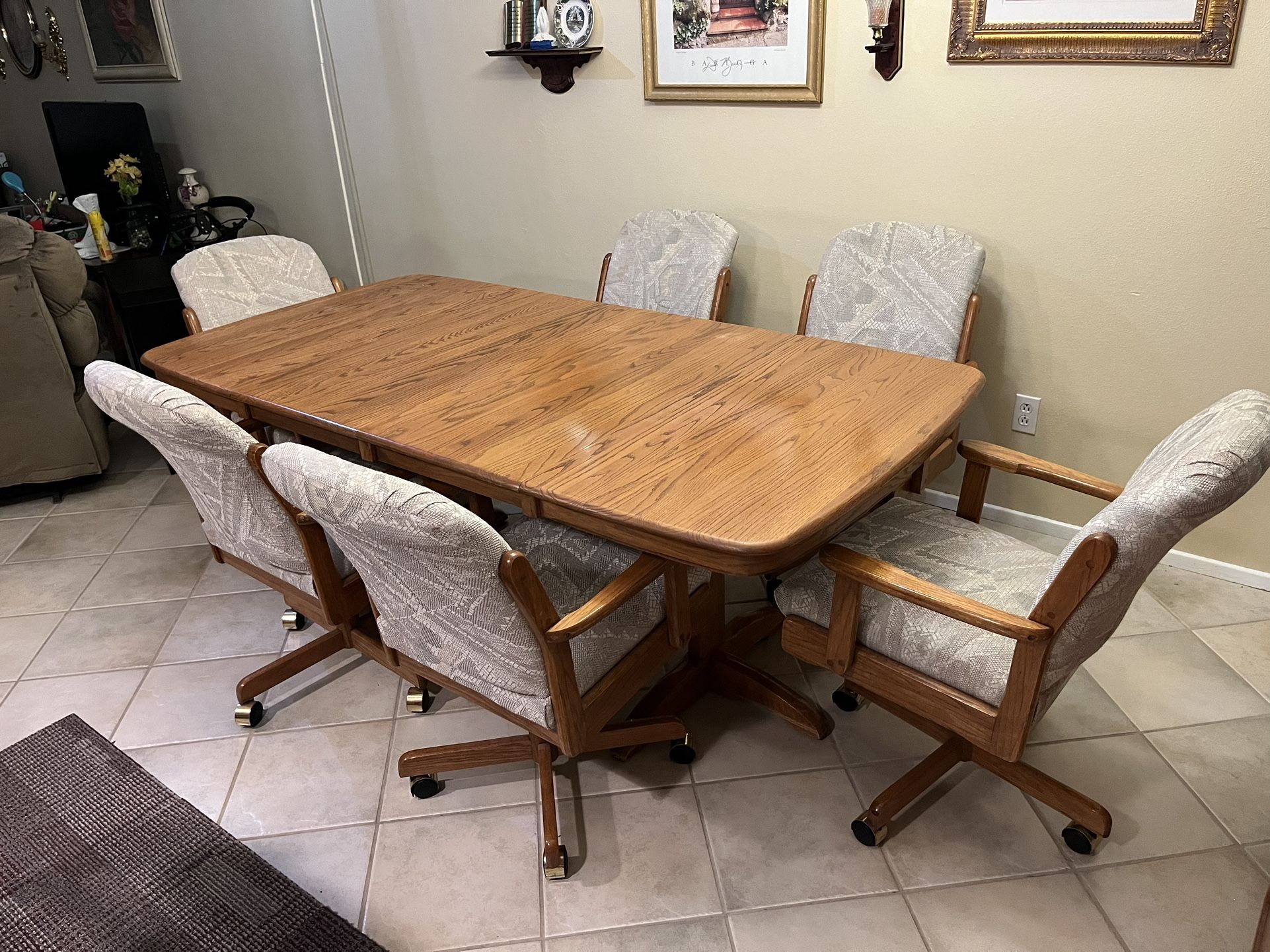 Dining Table And 6 Chairs With Wheels 