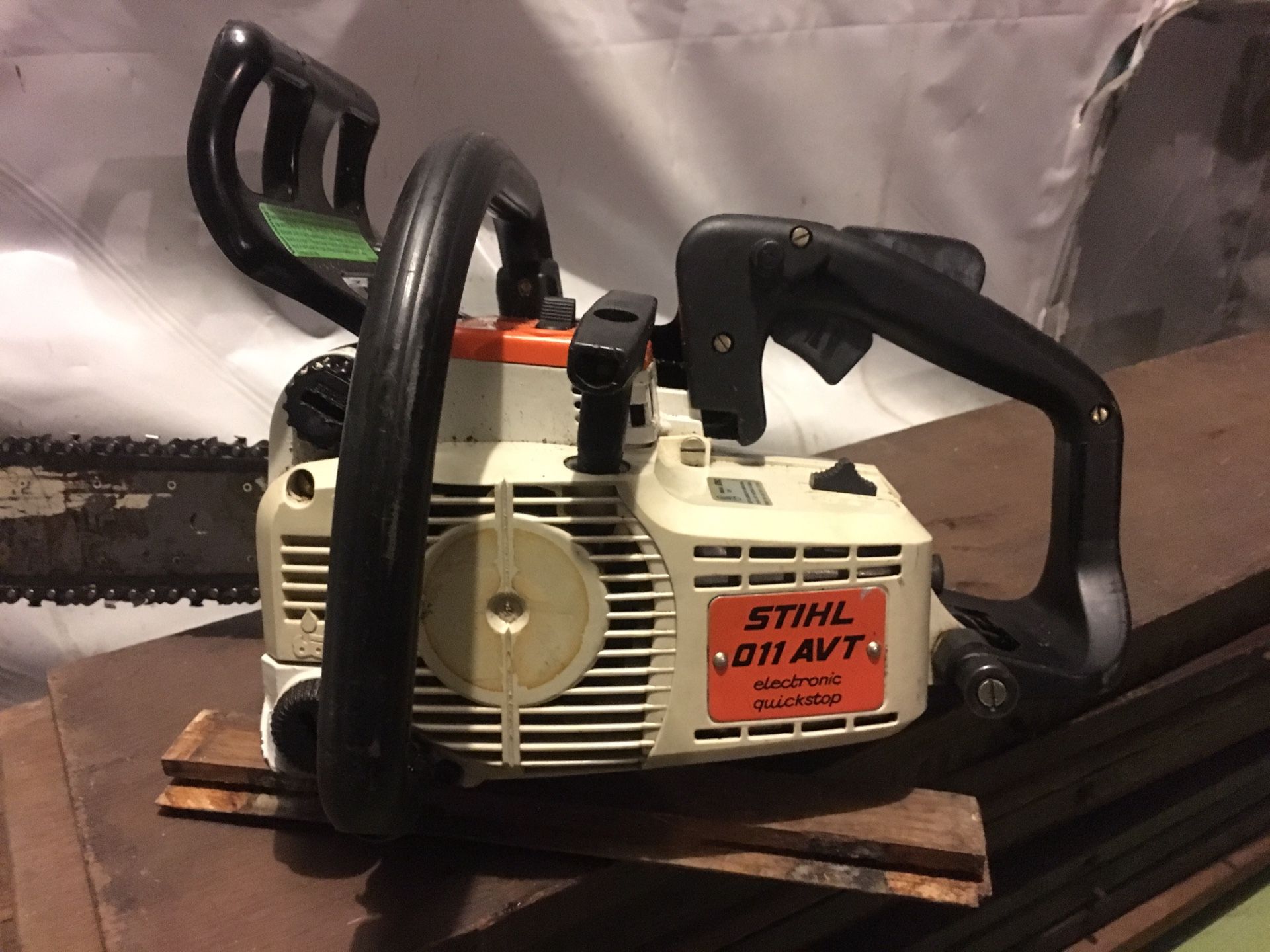 40.2cc Stihl 011 AVT Chainsaw