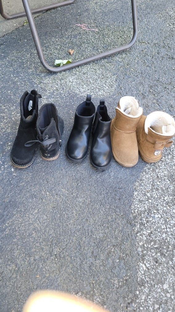 Winter Boots and Accessories Sale