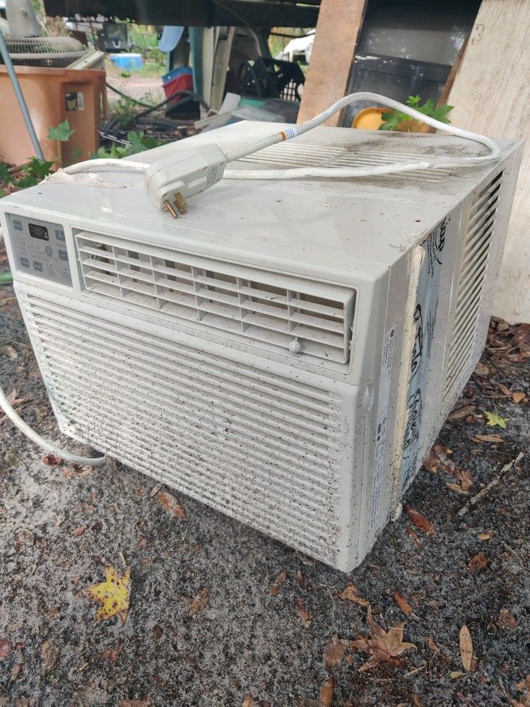 12000 Btu GE Window AC Unit