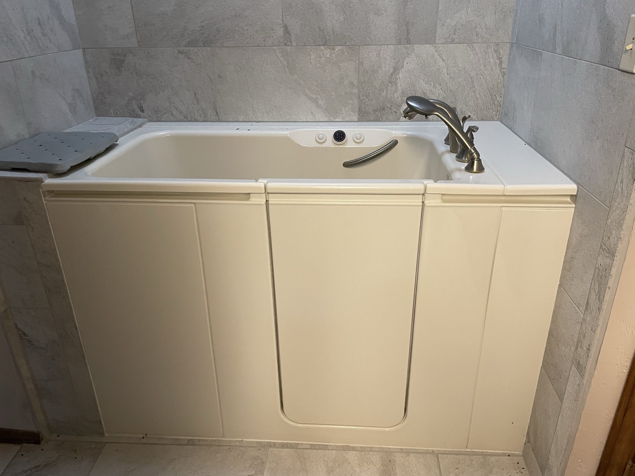 Kohler Walk-in Bath