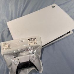 PS5 With CONTROLLER In Excellent

Condition 390$