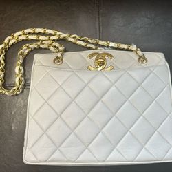 CHANEL White Quilted ‘CC’ Turnlock Tote