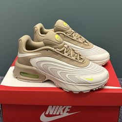 $65 Men’s Nike Air Max Brand New Size 13