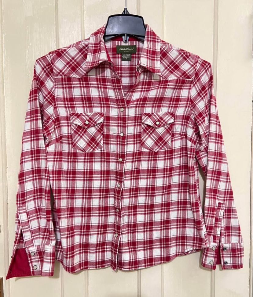 Eddie Bauer women’s red and white plaid western shirt with pearl snaps medium