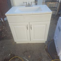 Prices Firm.. 30x19 Bedroom Vanity Sink