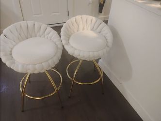 Elegant Barstools 😍