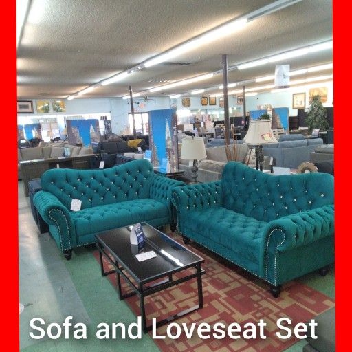 🤗 Sofa And Loveseat Set 