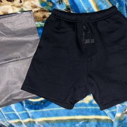 Essantials Shorts Size Small 