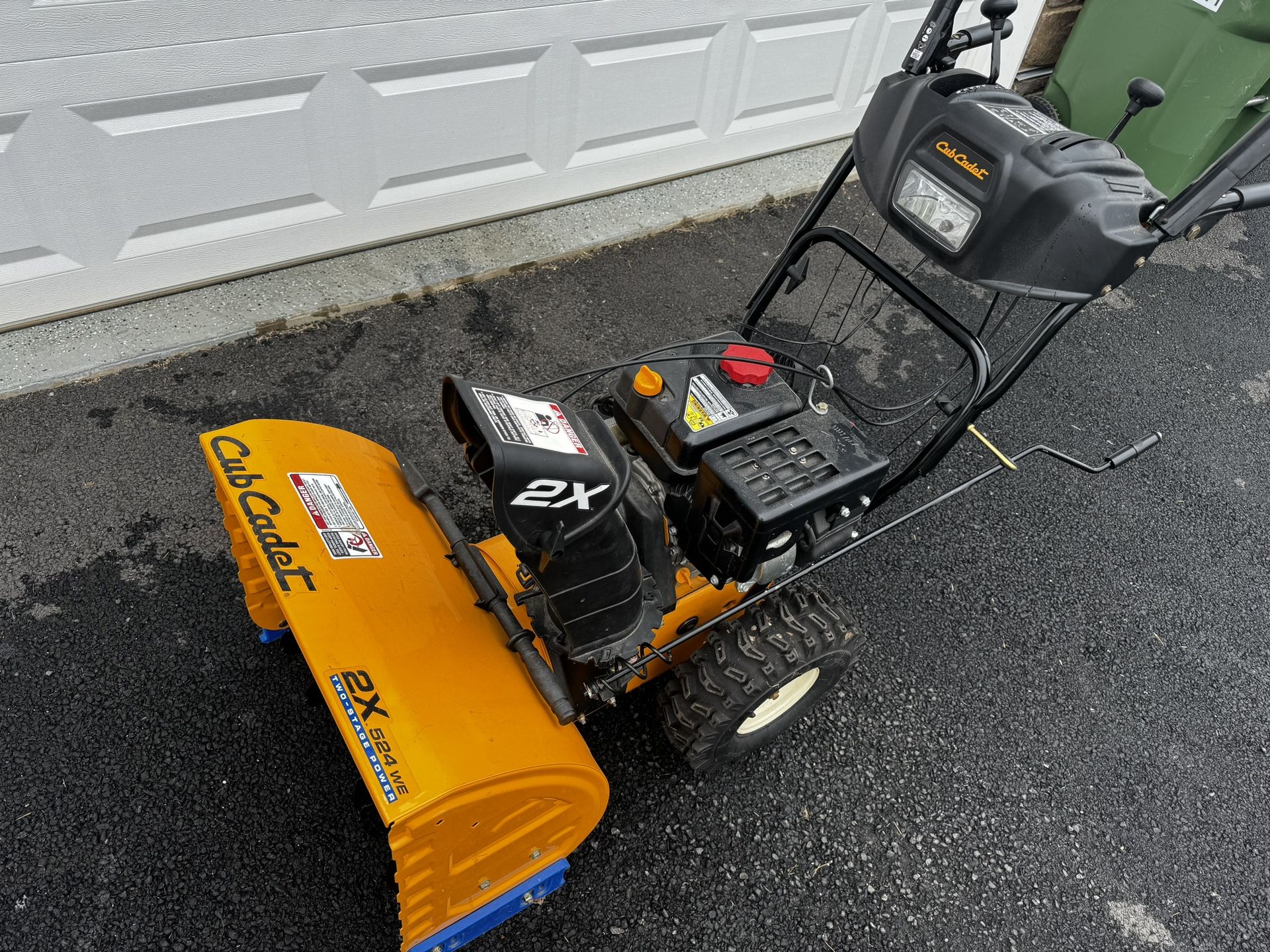 Cub Cadet 2X 524 WE Snow Blower