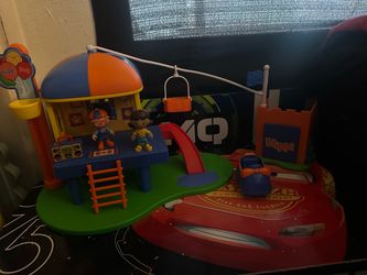 Blippi Ultimate Party Adventure Set