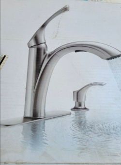 New Kohler Mistos Single-Handle Pull-Out Sprayer Kitchen Faucet In Stainless Steel