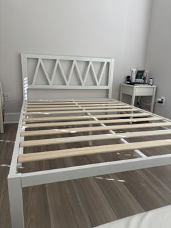 Full Size Bed Frame (White)