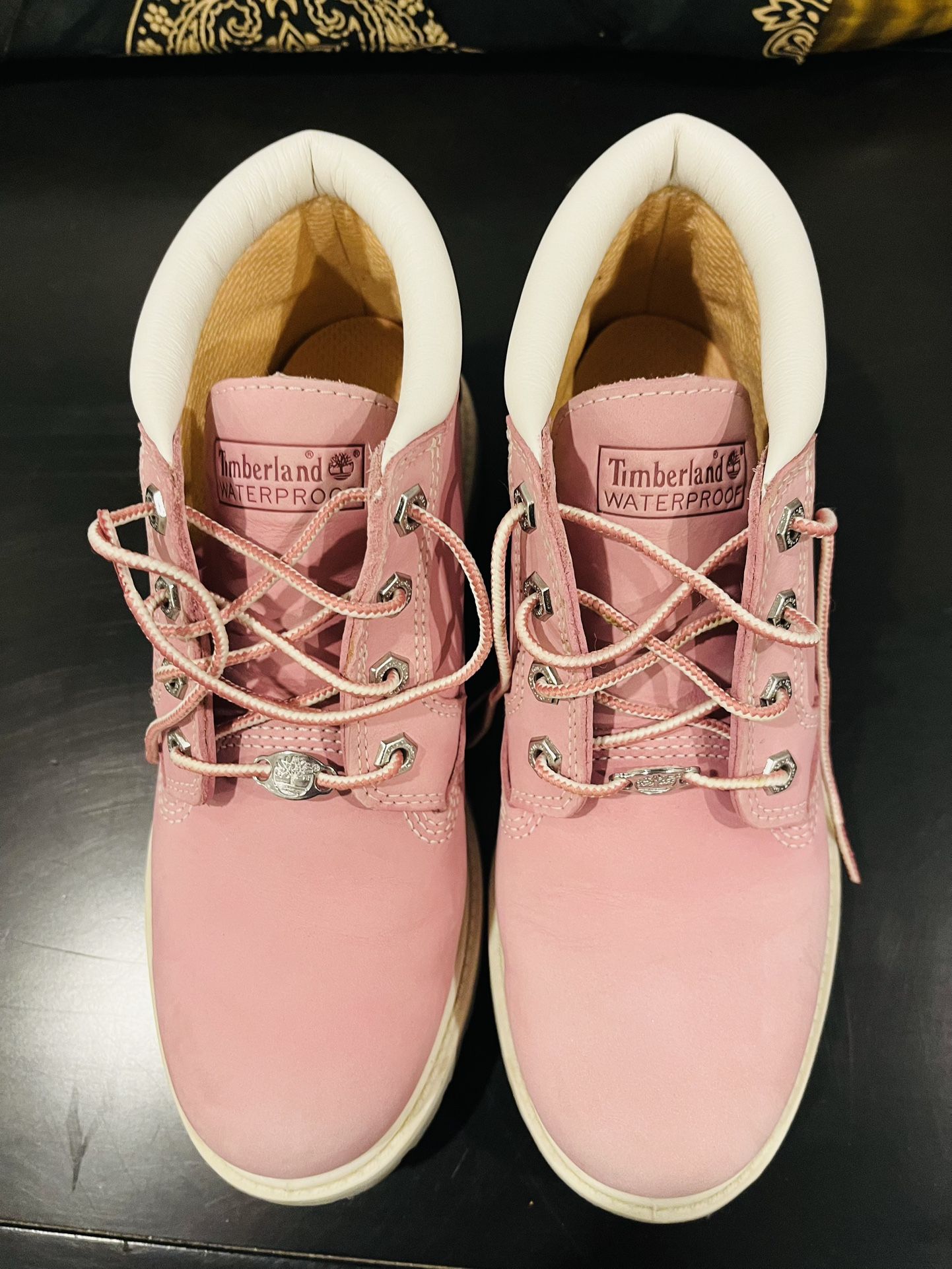 Women’s size 7 pink Timberland boots