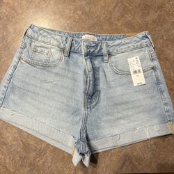 PacSun Women’s Size 29 Denim Short - STRETCH MOM SHORT FITTED WAIST RELAXED LEG OPENING