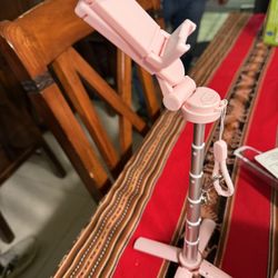 4-in-1 Multifunctional Selfie Stick – 360°Rotation