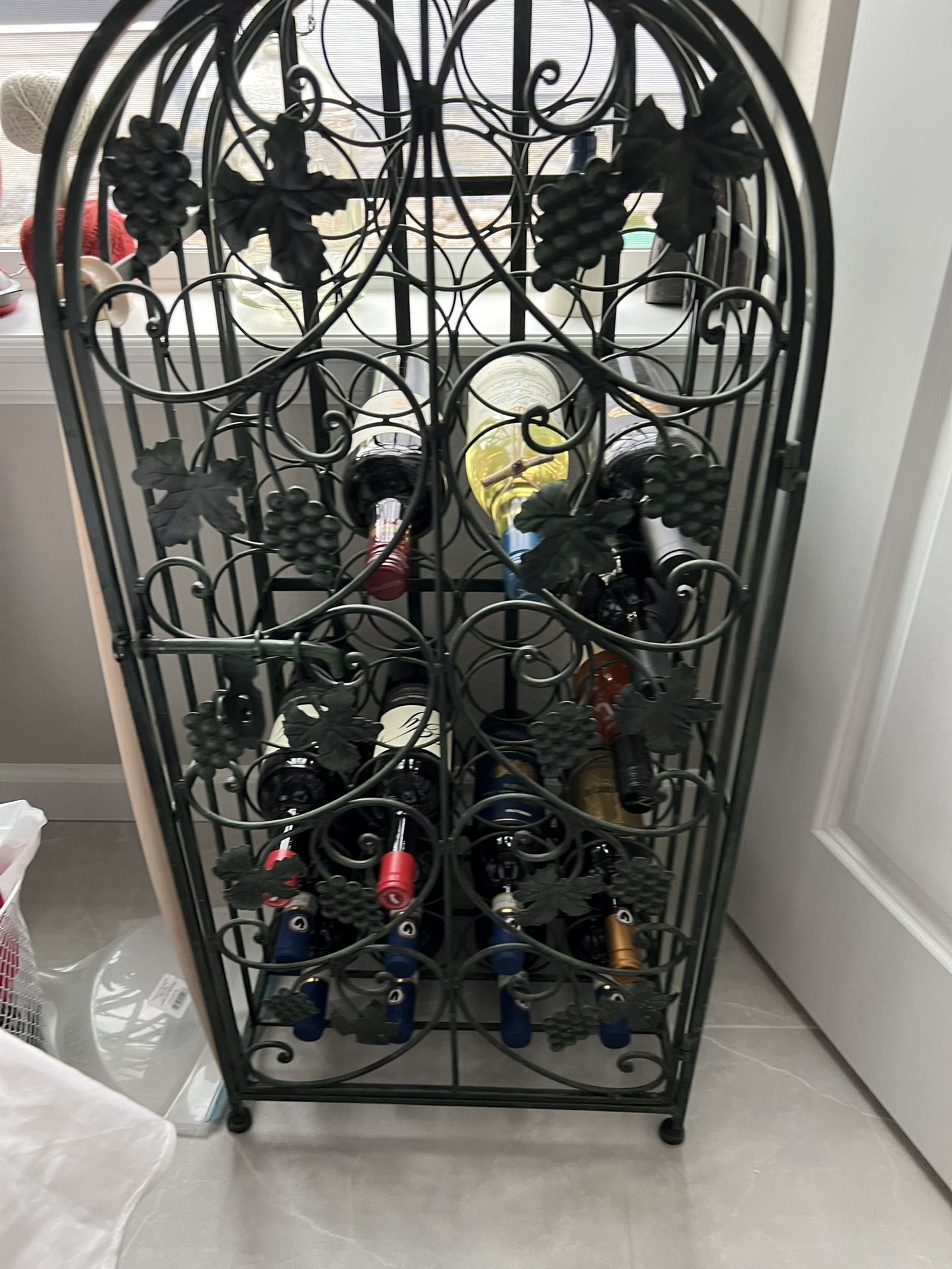 Wine Rack. Heavy Duty Metal 