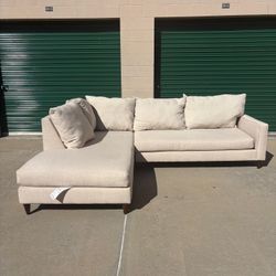 Beige Sectional Couch 🛻Delivery Available🛻