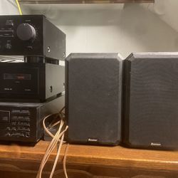 Yamaha Stereo System And Boston HD5 Speakers 