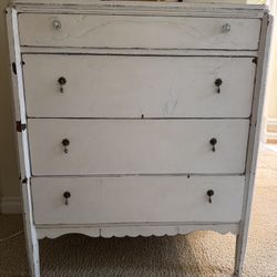 White Wooden 4 Drawer Dresser 40.5” High